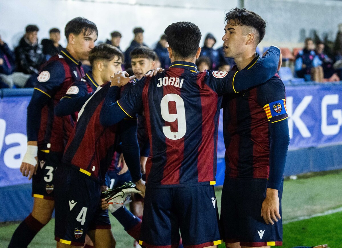 Crónica del Atlético Levante UD vs Silla CF de la jornada 10 aplazada ...
