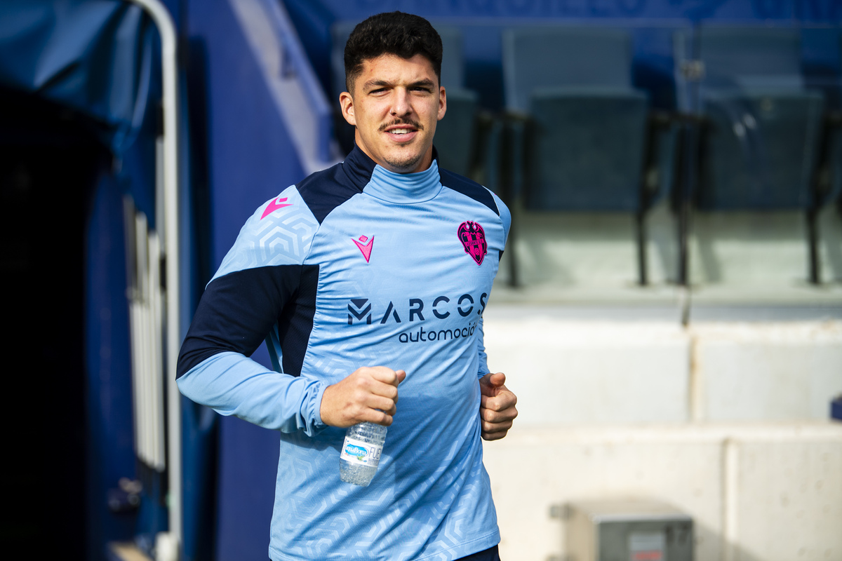 El Levante UD inicia la semana con la incorporación de Capa al trabajo ...