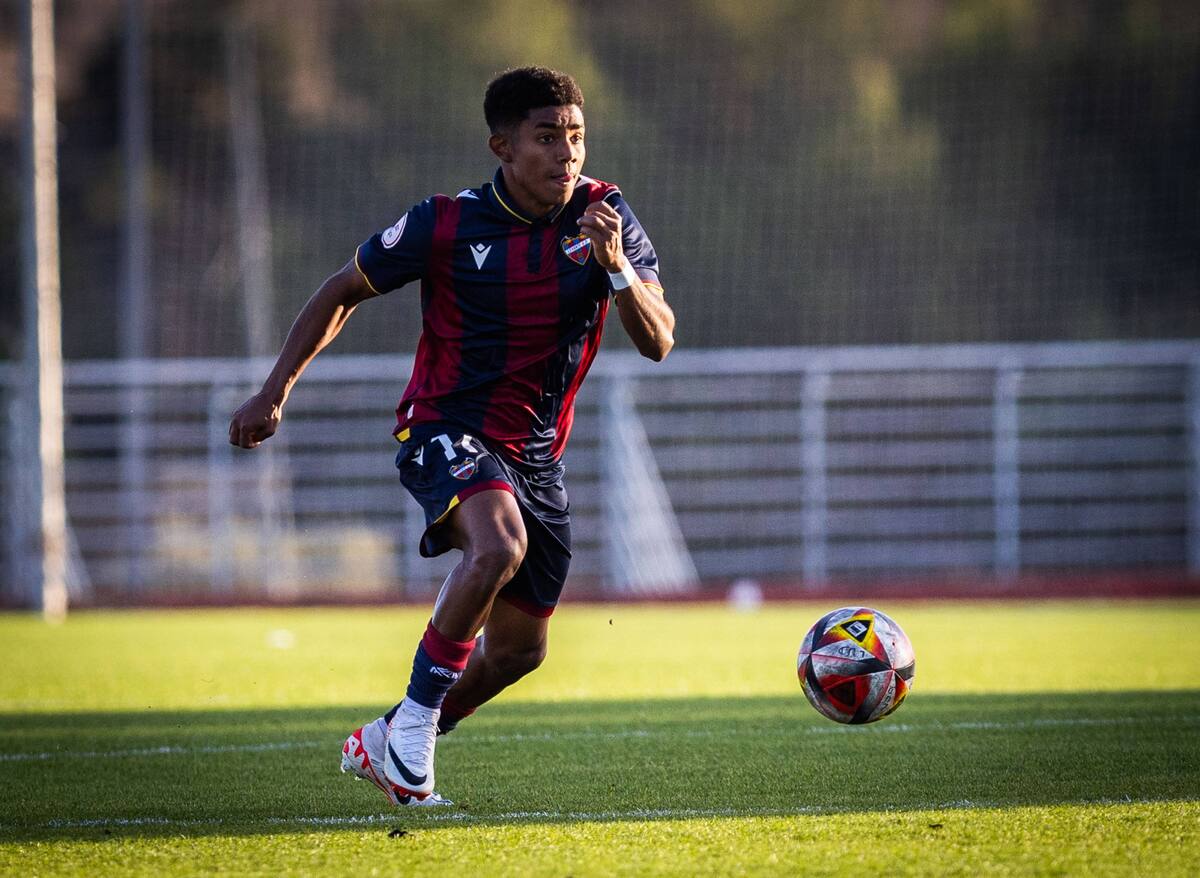 El Atlético Levante UD no logra pasar del empate ante el CD Soneja ...