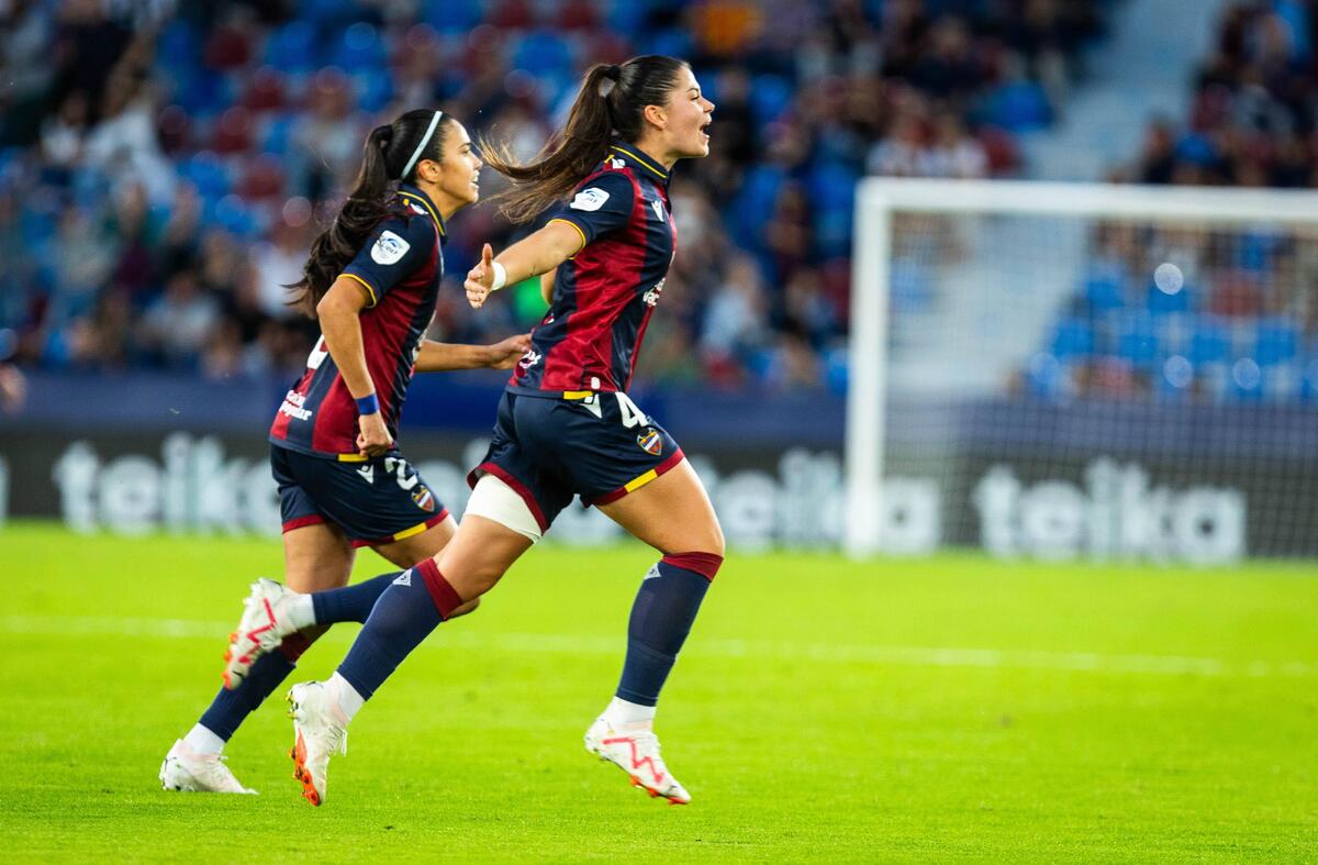 100 partidos oficiales de María Méndez con el Levante UD Femenino ...