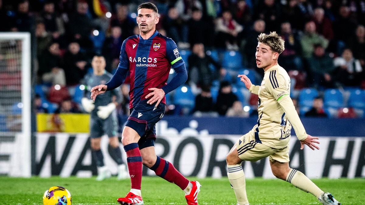 El Levante UD encaja su primera derrota en el Ciutat de València ...