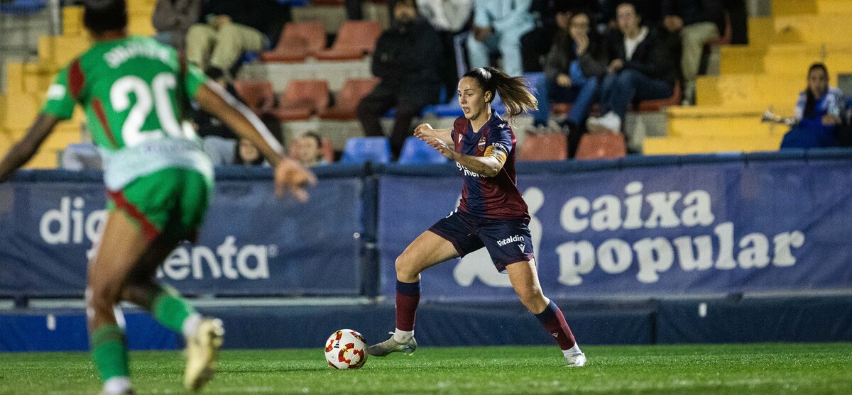 El Levante UD Femenino se despide de la copa frente al Granada CF ...