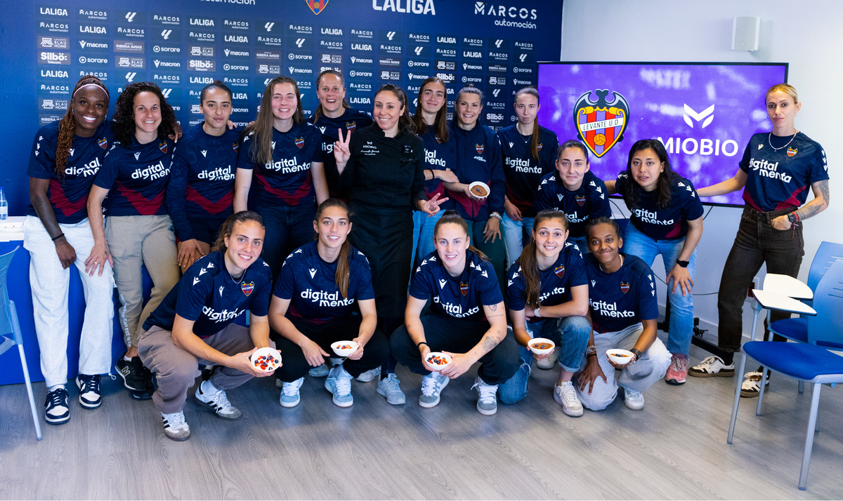 El Levante UD Femenino disfruta de una sesión de showcooking con Miobio ...