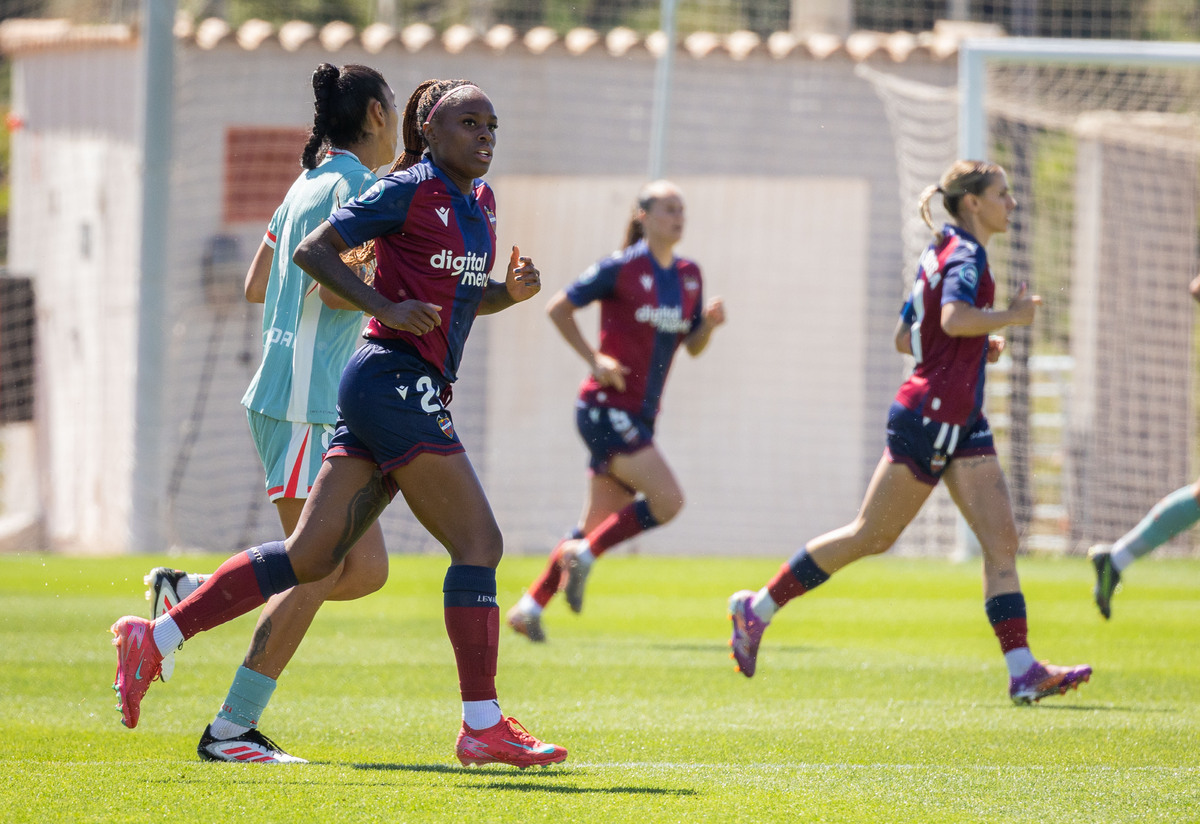 El Levante UD Femenino rescata un valioso empate ante el Atlético de ...