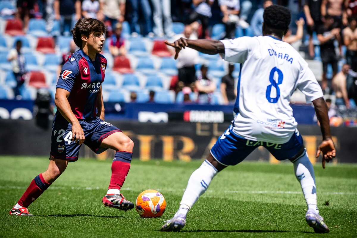 Empate entre el Levante UD y el CD Tenerife en el Ciutat de València ...