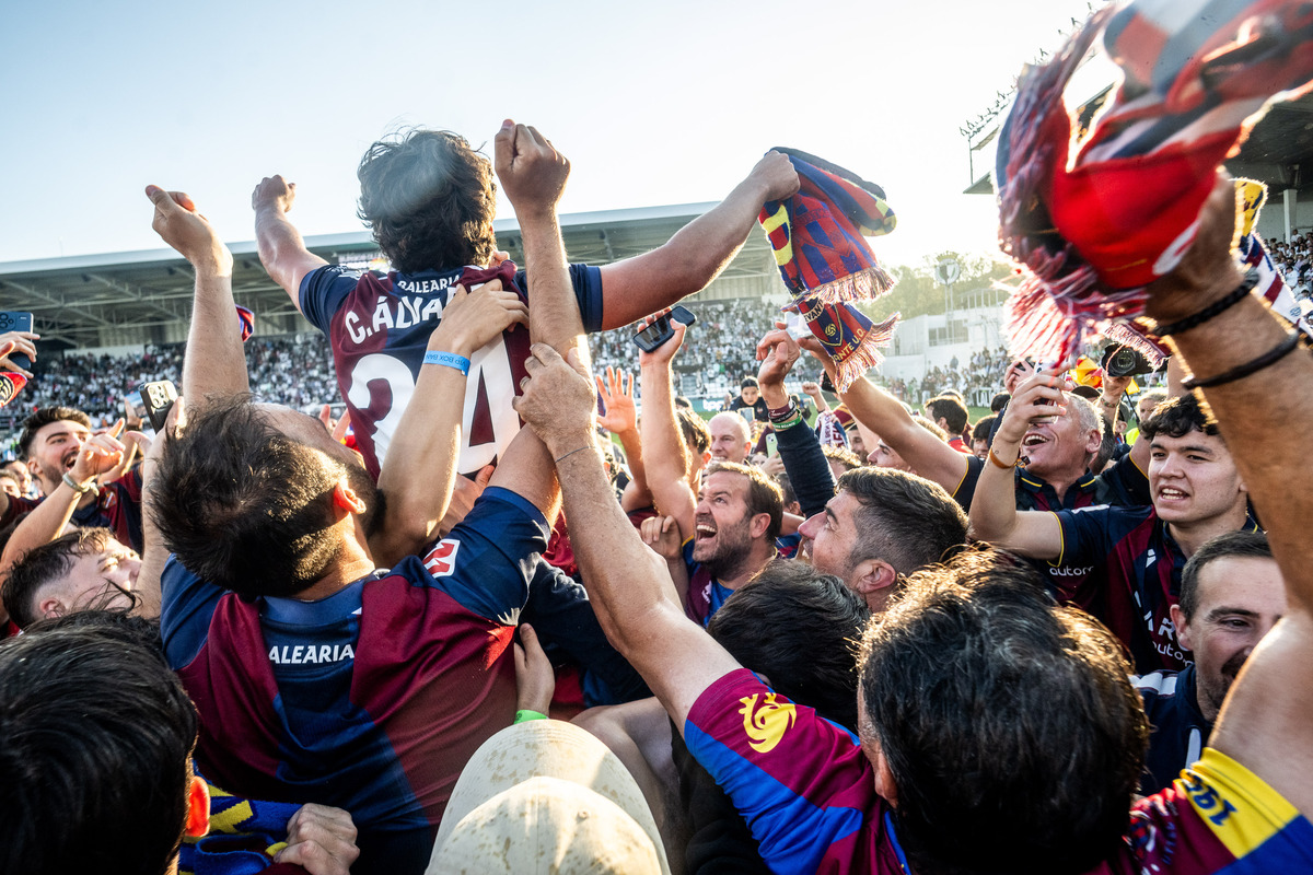 Ven a la rúa del Levante UD y celebra con nosotros el ascenso | Levante ...