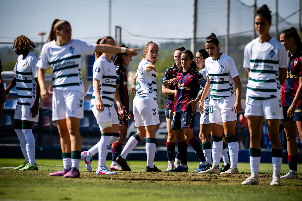 El Levante UD Femenino cae por la mínima ante la SD Eibar en Buñol ...