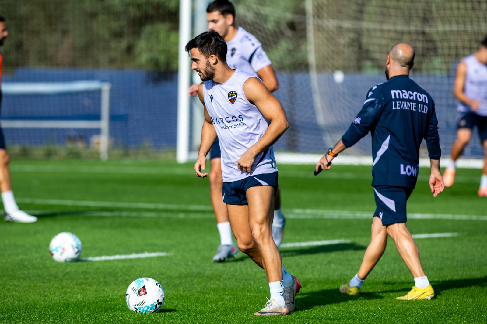Julián Calero recovers his squad for the visit of Rayo Vallecano
