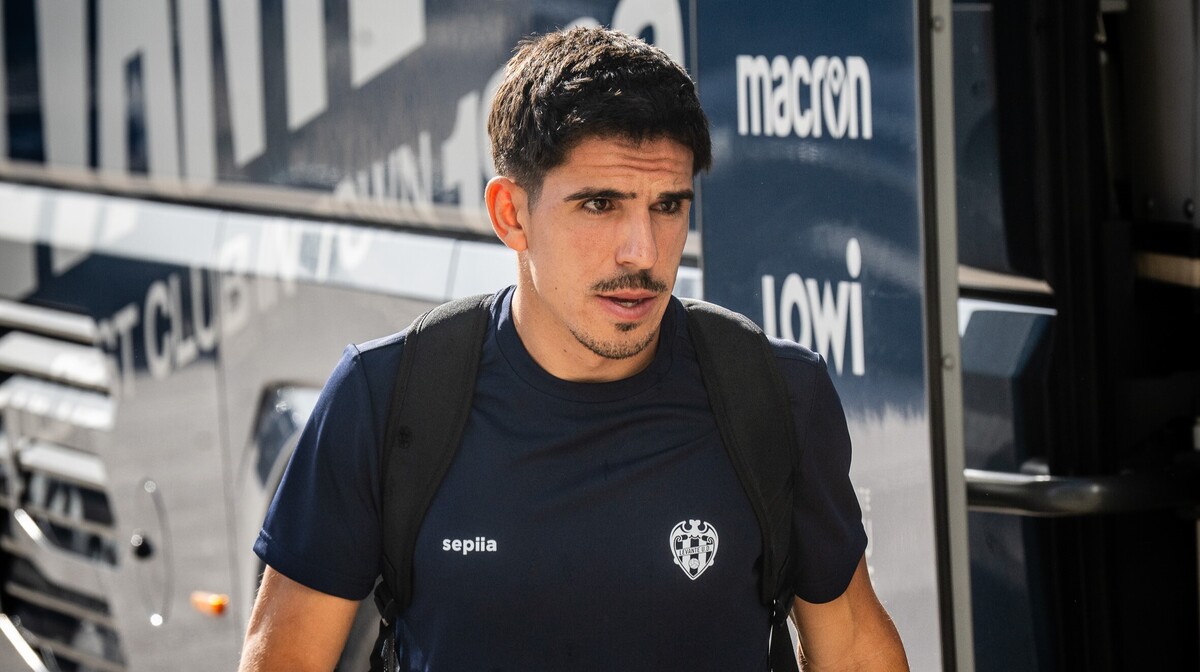 Levante UD travel plan to Barcelona