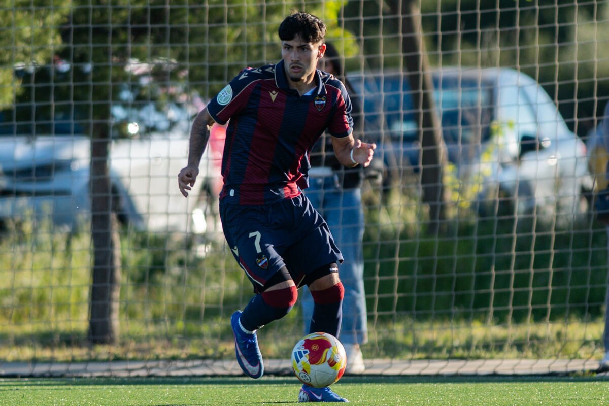 El Atlético Levante UD logra un empate agridulce tras rozar la ...