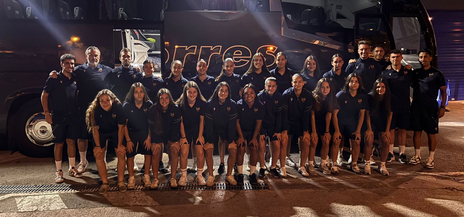 El Levante UD pone rumbo a Sanxenxo para disputar el Torneo Juvenil ...