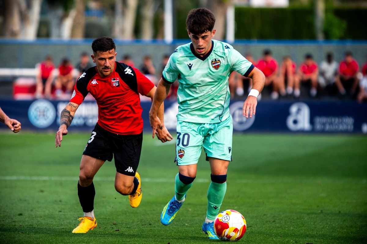 El Atlético Levante UD cae por la mínima en La Nucía y mantiene vivas ...