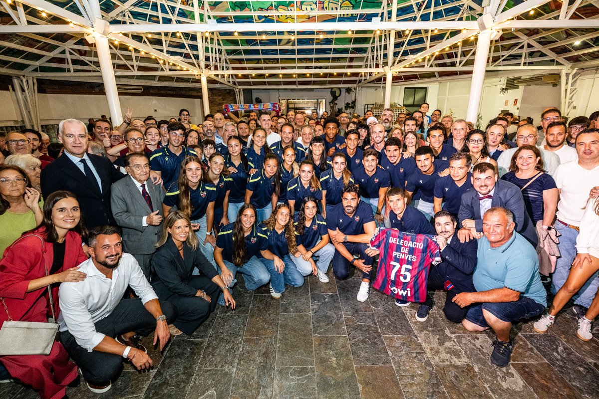 A large contingent from Levante UD attends the celebration of the 75th ...