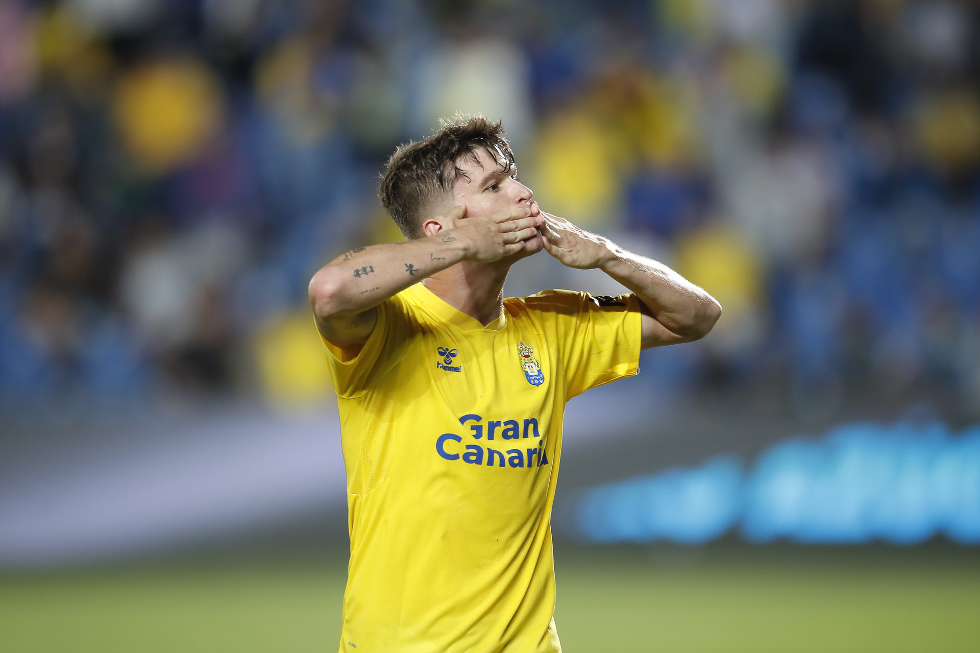 Marc Cardona Extends His Contract With UD Las Palmas Until 2026 UD