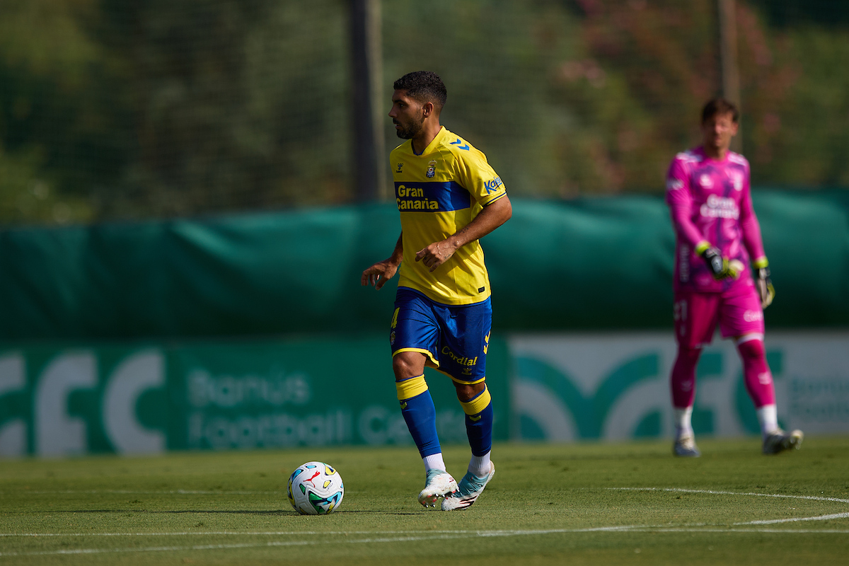 Las Palmas gana su primer amistoso del verano con dos goles de Miyashiro y otro de Jefté