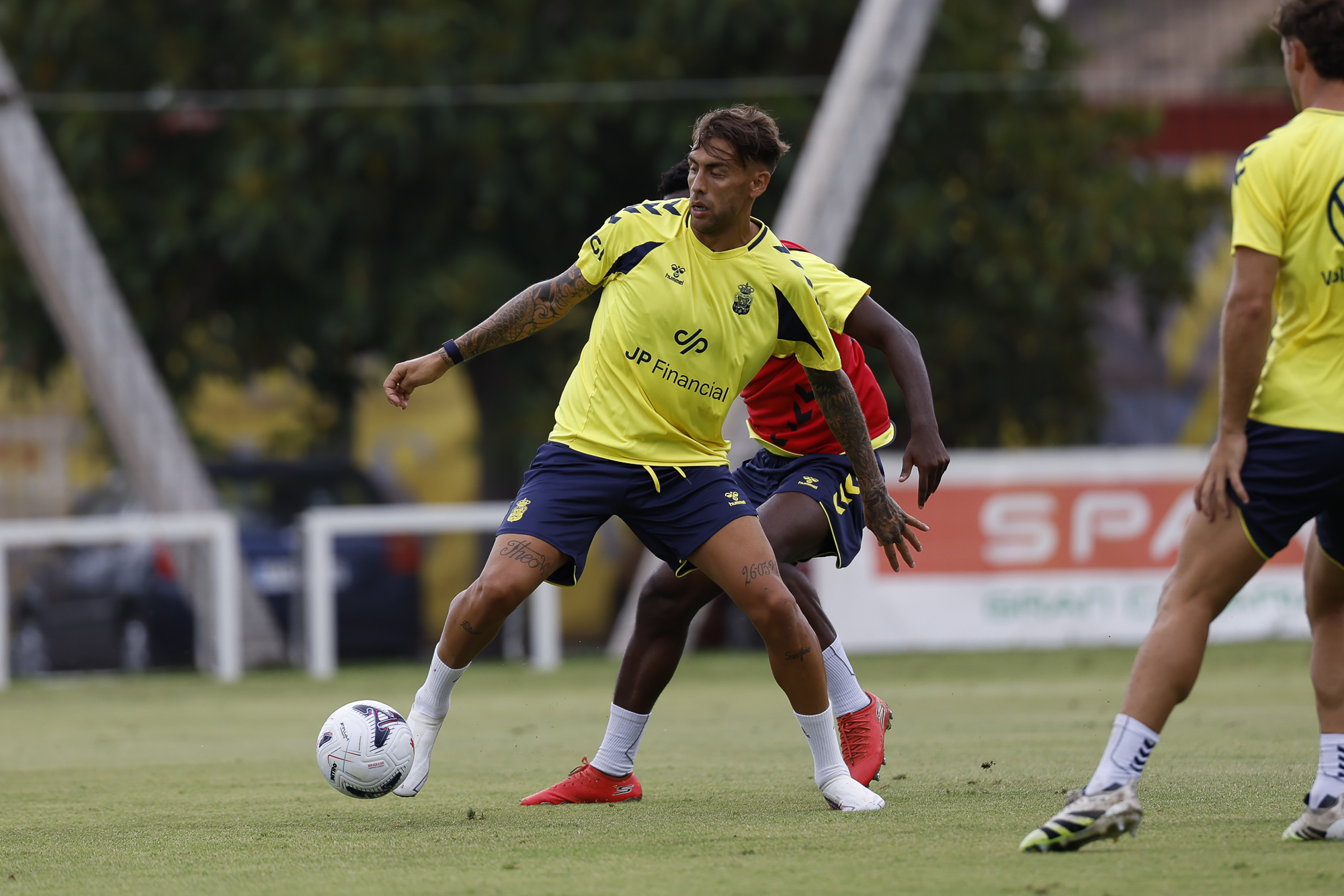 La UD Las Palmas continúa preparando el Trofeo Carranza