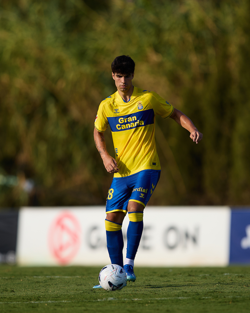 Carlos Navarro, cedido al CD Mirandés