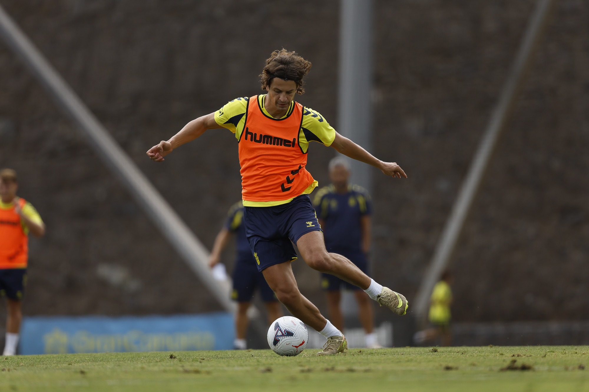 La UD Las Palmas vuelve al trabajo tras el partido en Girona