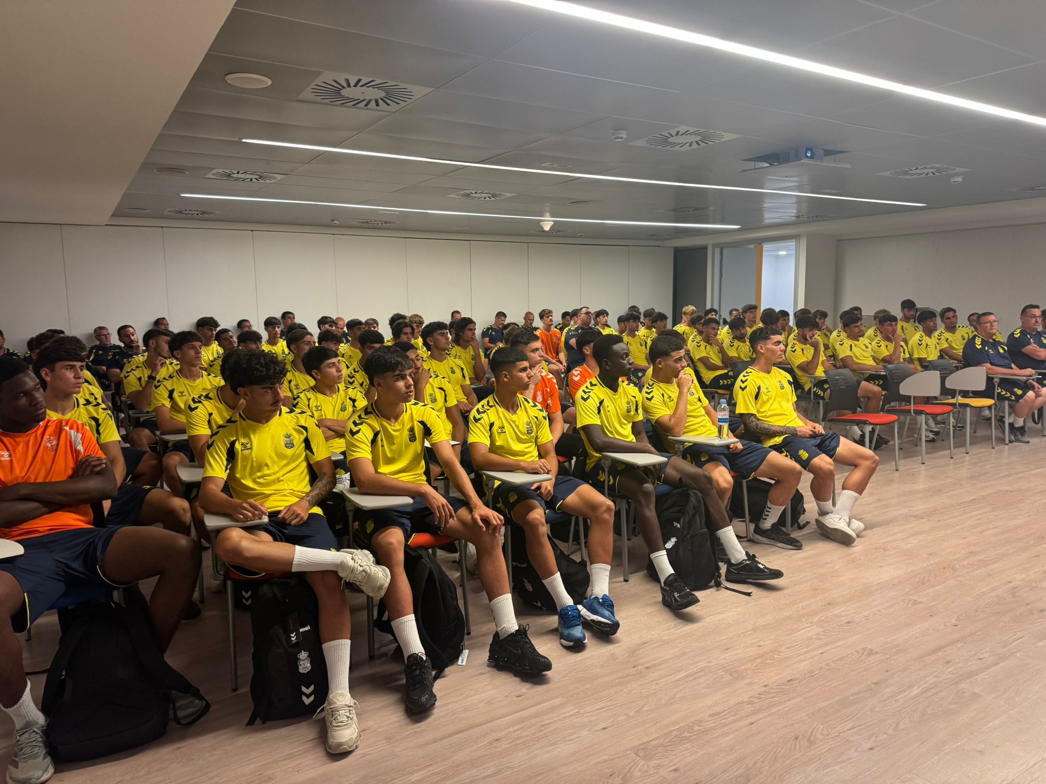 La Cantera actualiza sus conocimientos sobre las Reglas de Juego para la temporada 2026/27