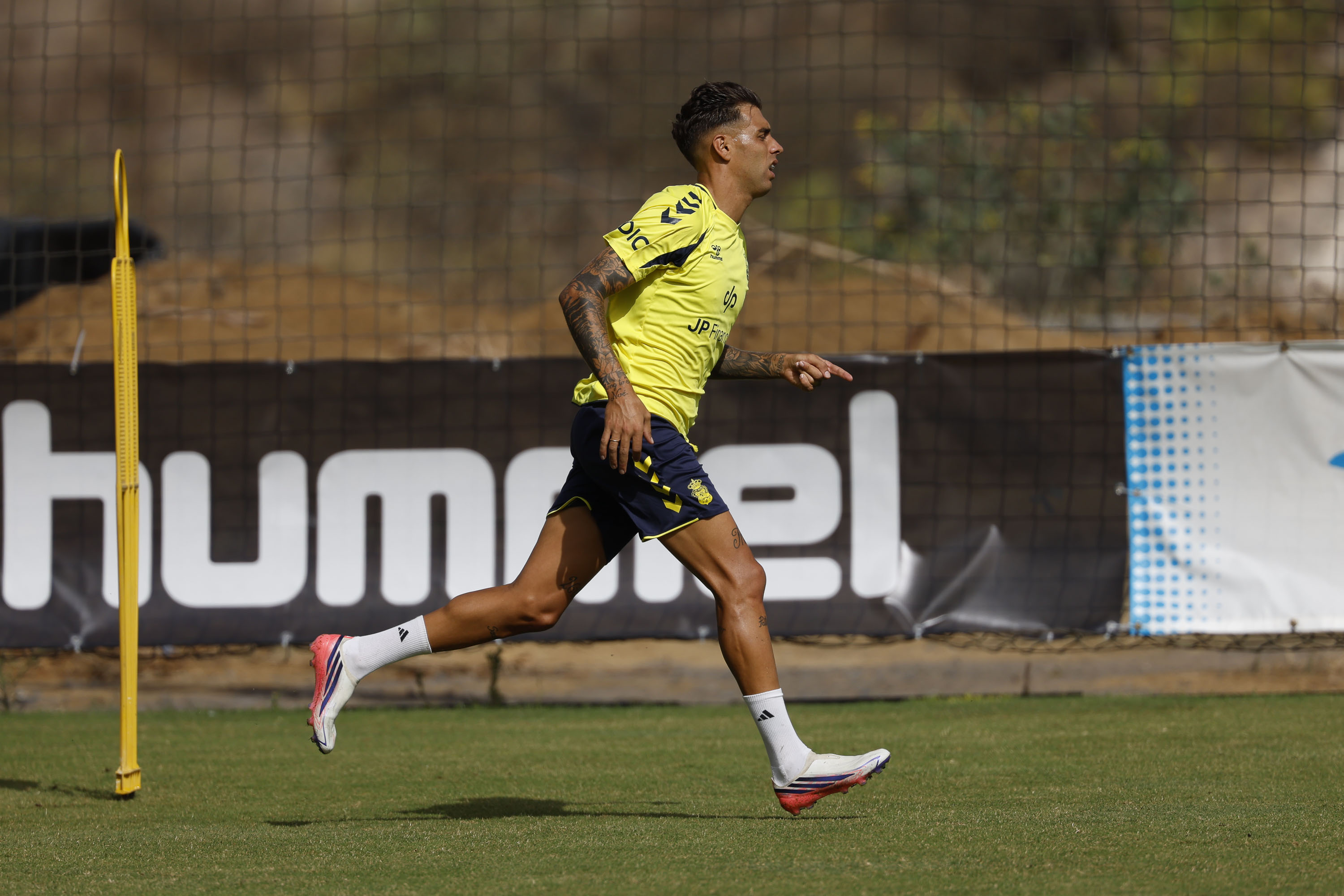 La UD Las Palmas inicia la preparación de su visita a Ipurua