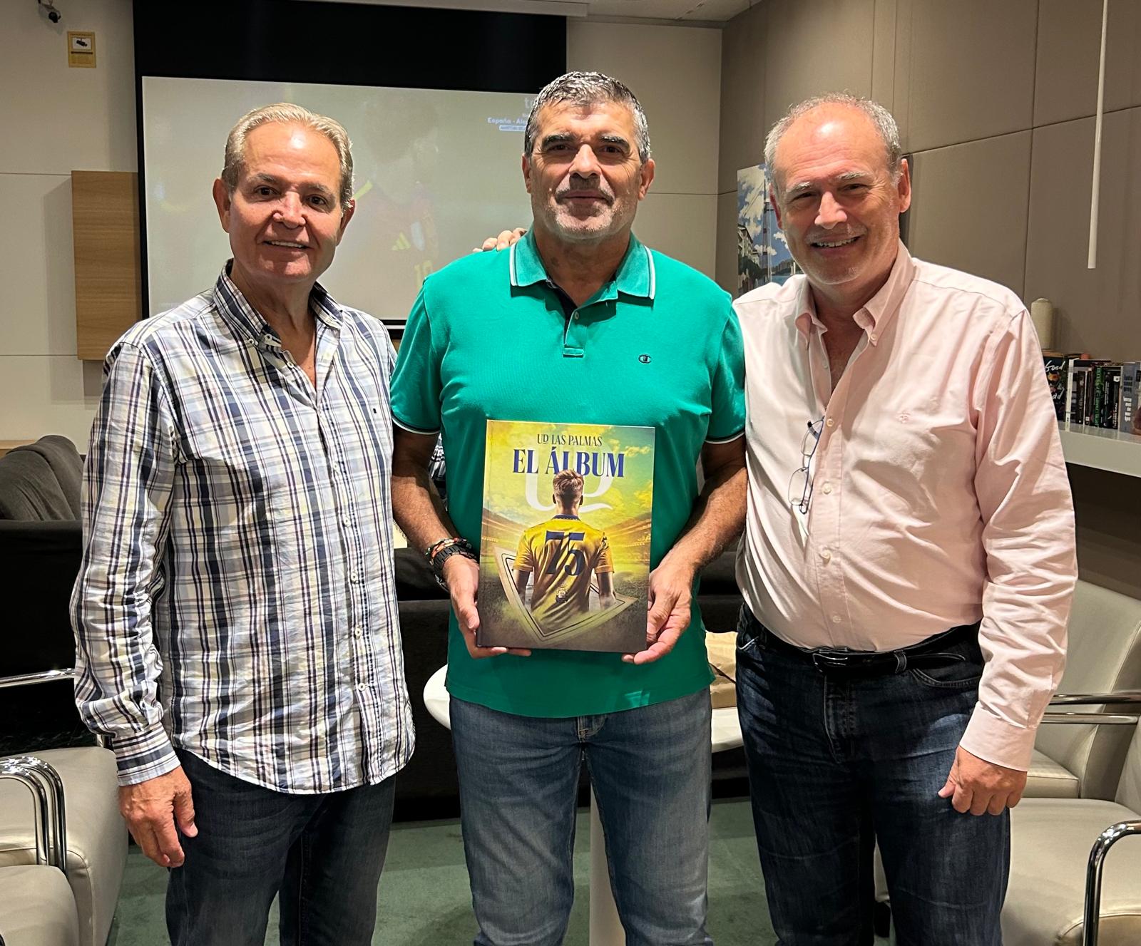 La Fundación UD Las Palmas sigue reconociendo a los protagonistas de su historia con la entega de UD Las Palmas: El Álbum