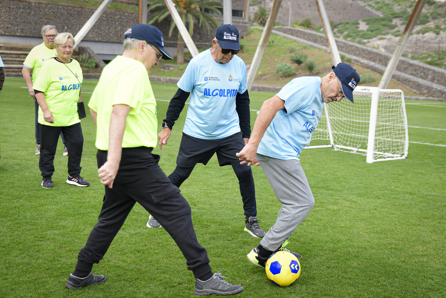 La Fundación UD Las Palmas, a través de su proyecto AlGolpito, reunirá a más de 400 participantes en una nueva jornada de fútbol caminando