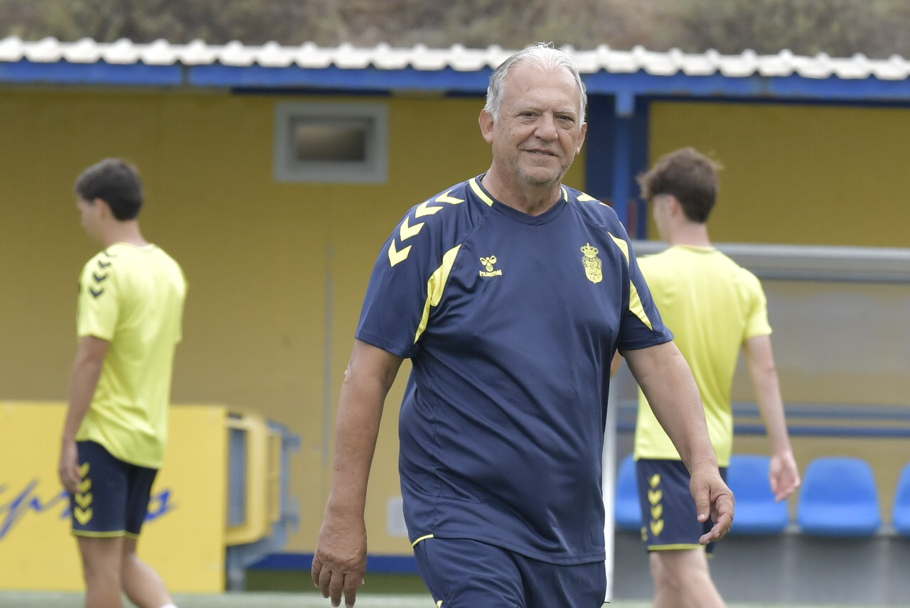 Juan Manuel Rodríguez se pone al frente del primer equipo de forma transitoria