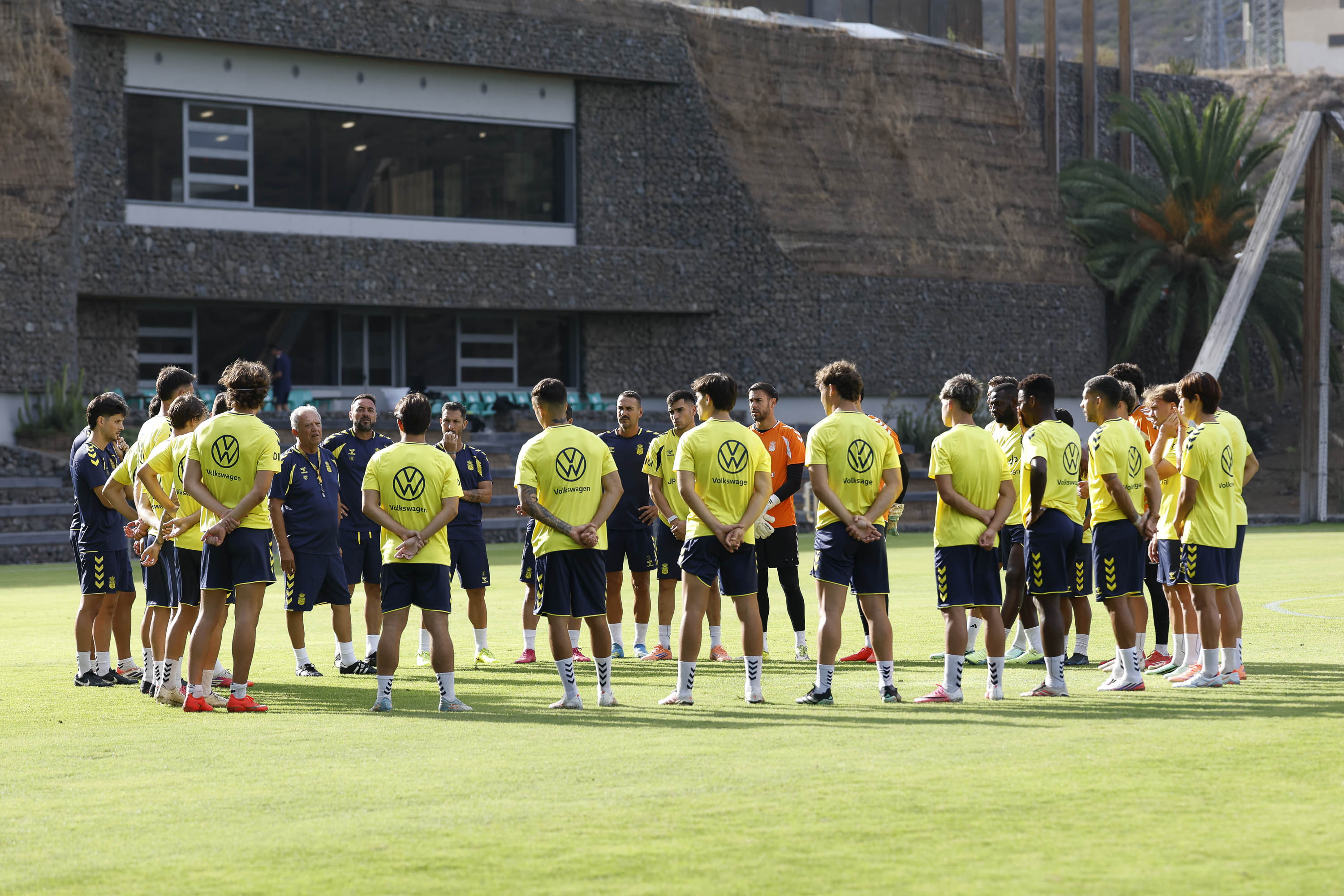 La UD Las Palmas continúa el trabajo bajo las órdenes de Juan Manuel Rodríguez