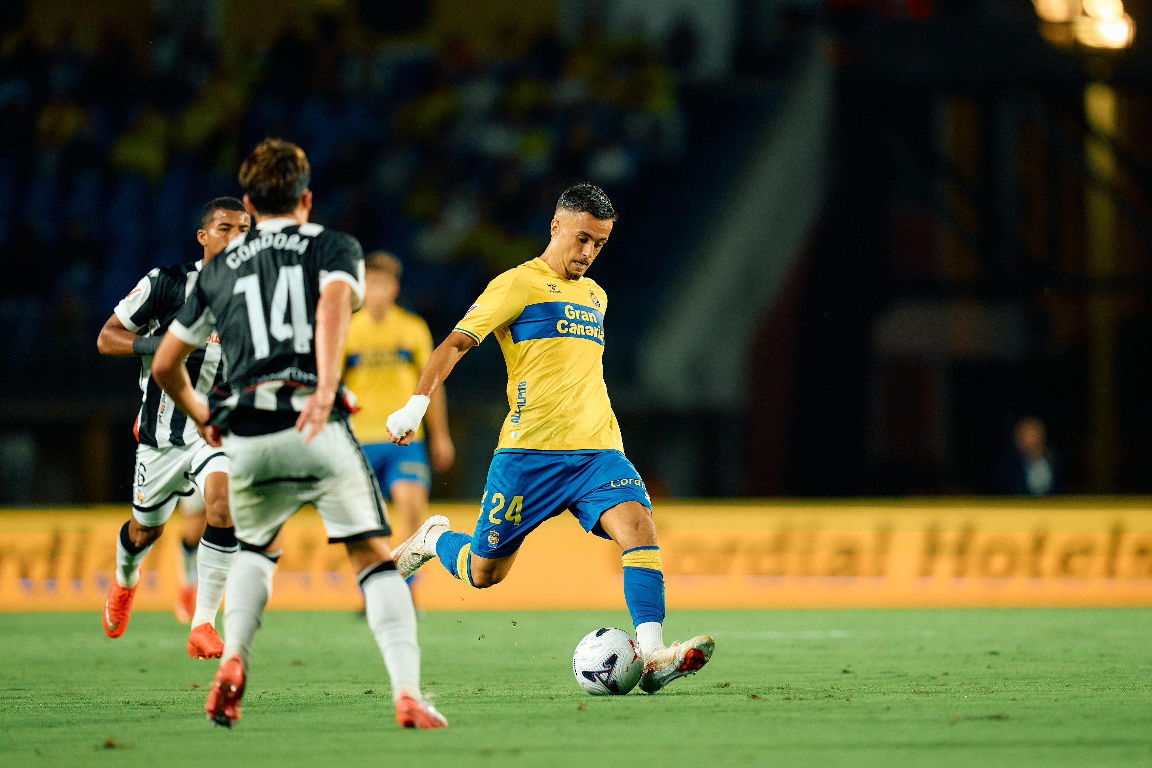 Las Palmas no reacciona y el Castellón se lleva los tres puntos de la isla (0-3)