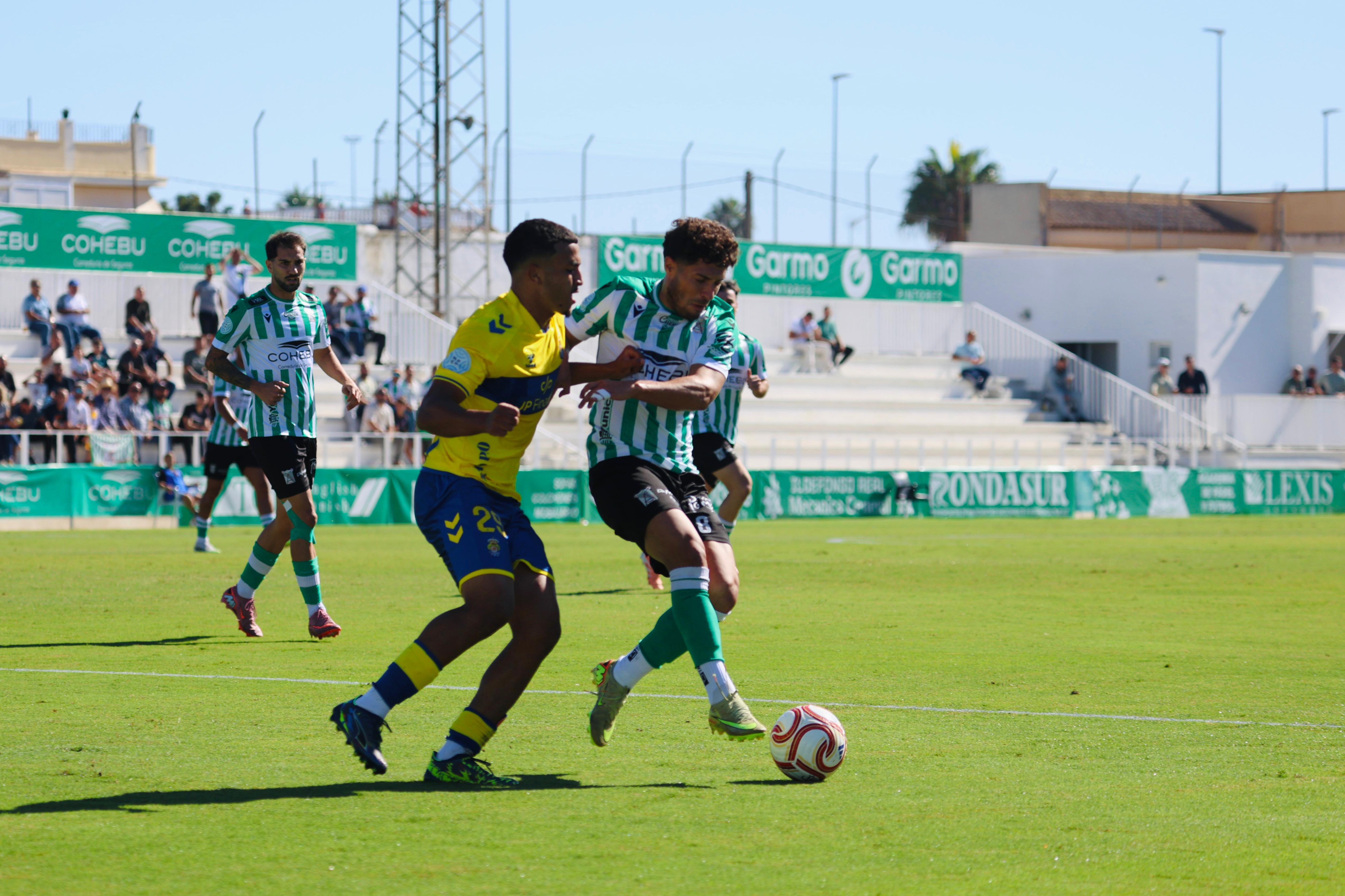 Las Palmas Atlético pierde en su visita al Atlético Sanluqueño (4-1)