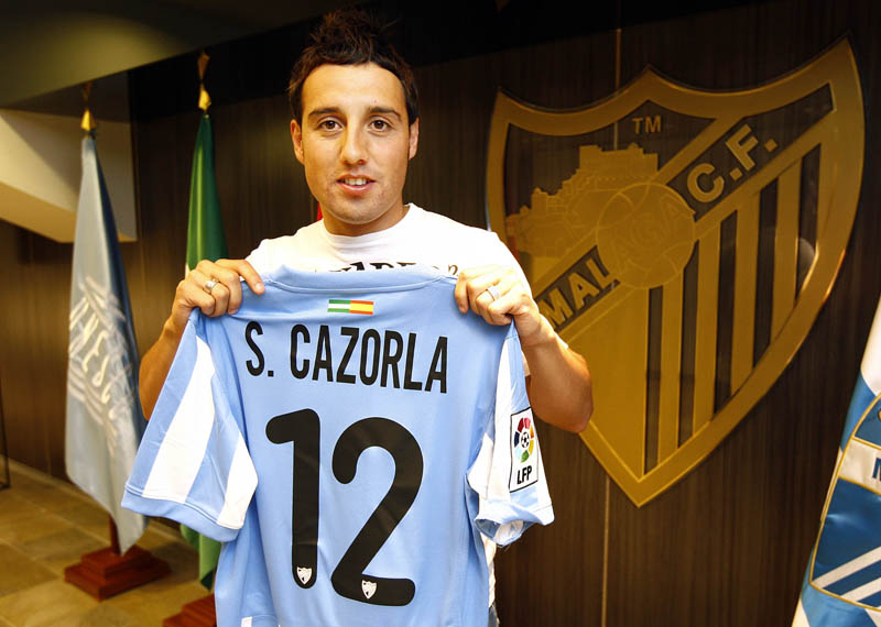 Santi Cazorla signs for five seasons | Málaga CF | Web Oficial