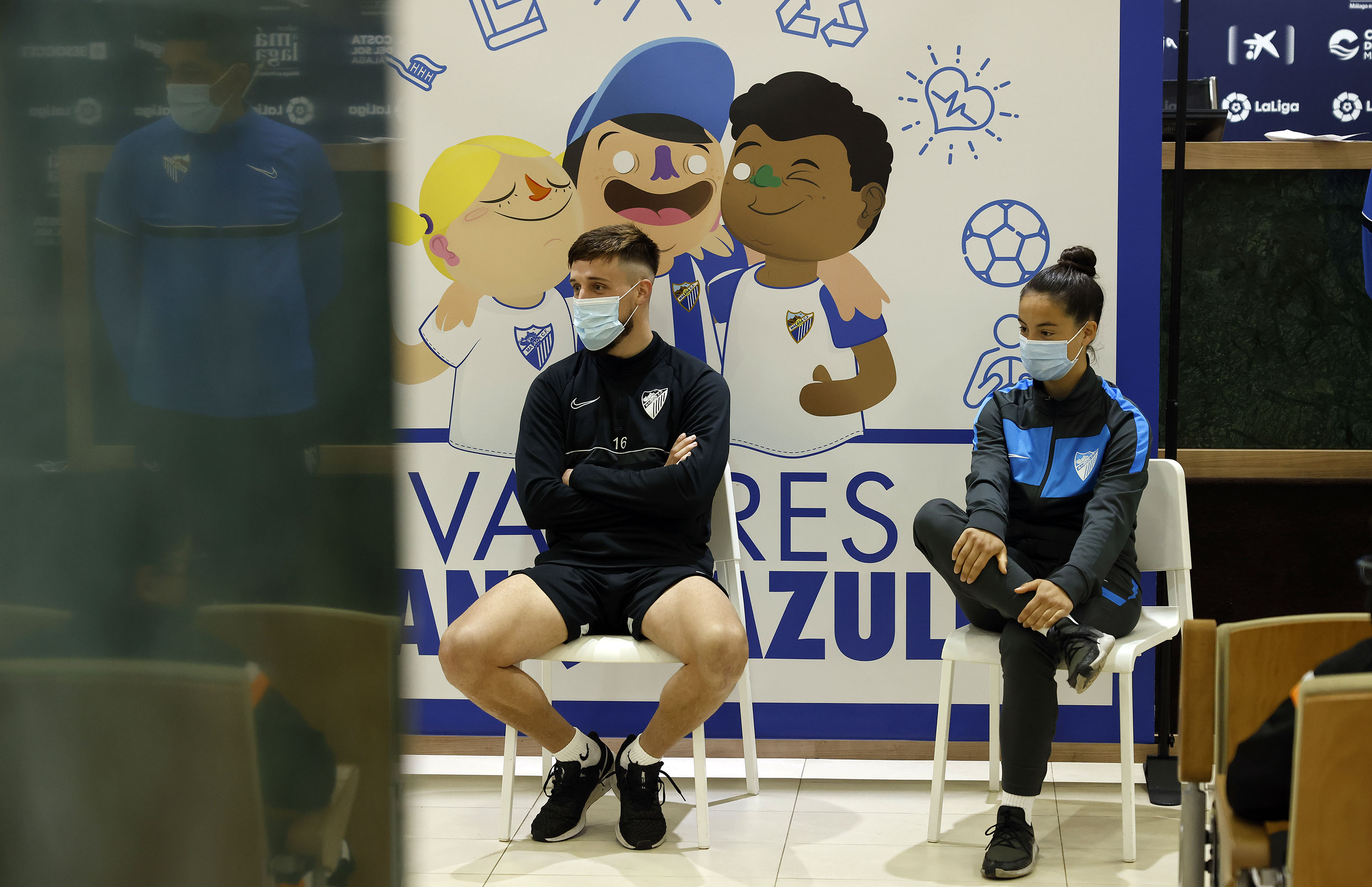 Genaro celebrates his birthday with Values Málaga CF Web Oficial