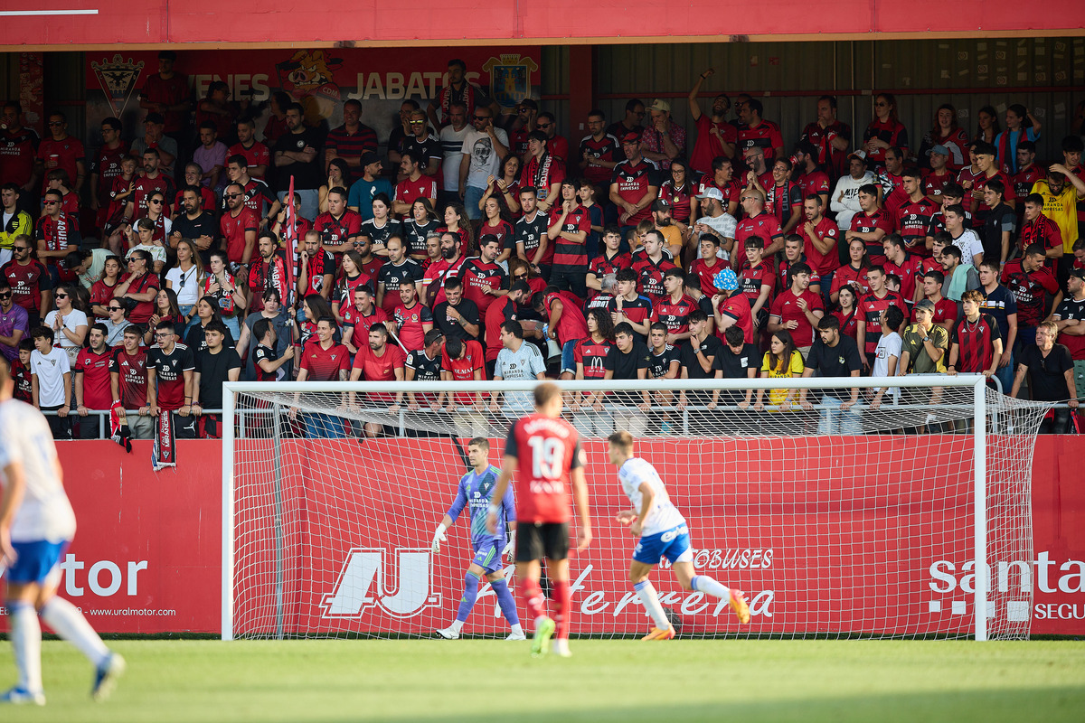 Entradas a la venta para el choque ante la SD Huesca | CD Mirandés ...