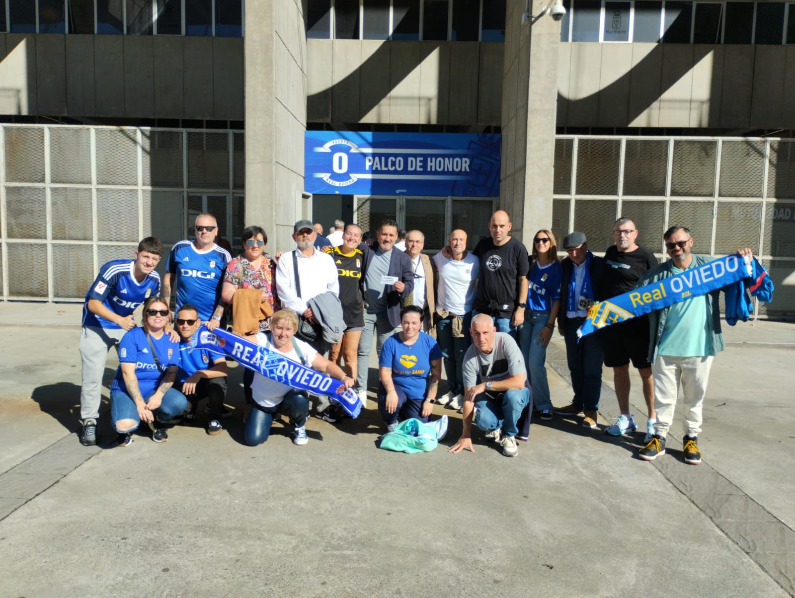ASAMO presente en el Carlos Tartiere Real Oviedo  Oficial