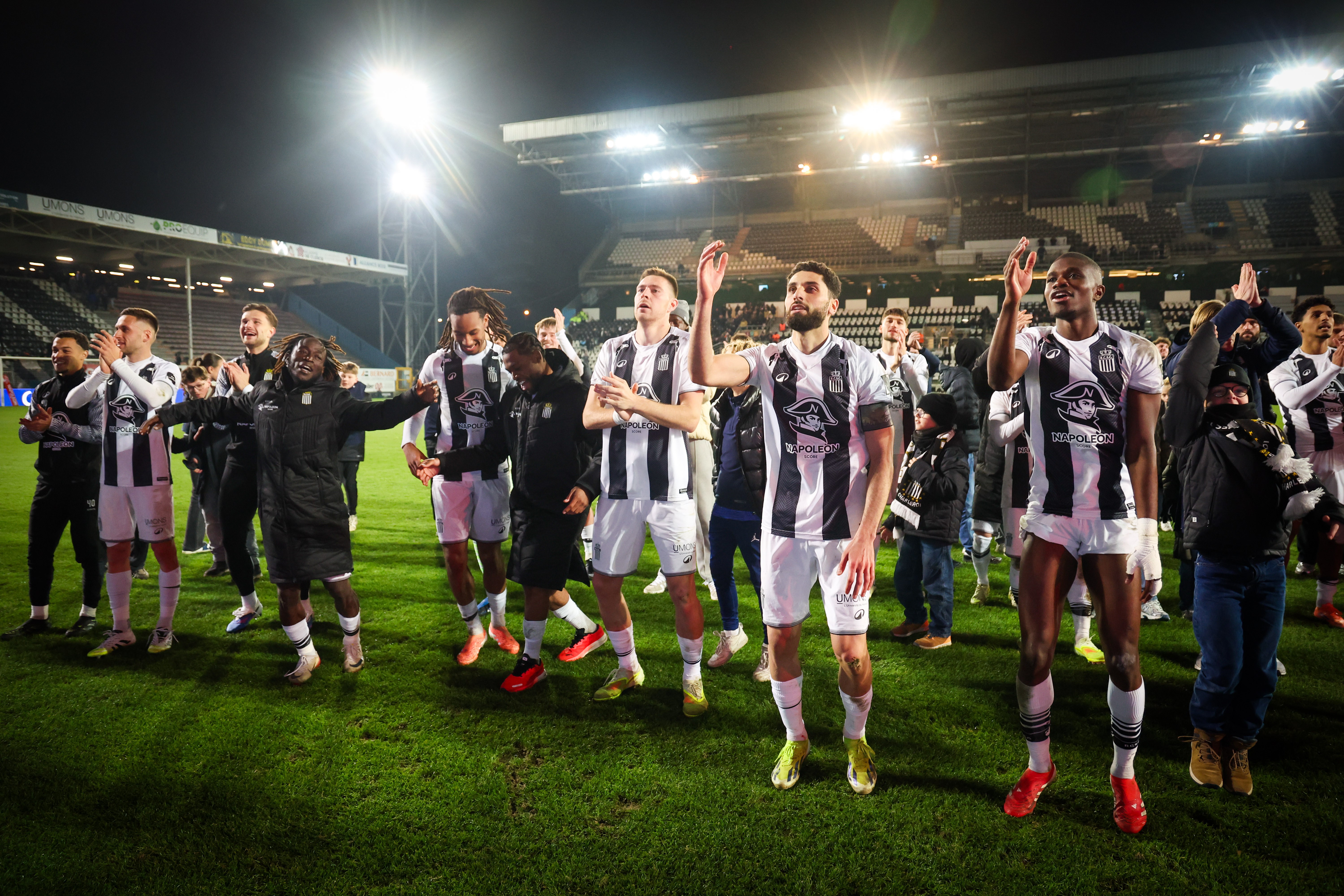 Les demi-finales débuteront le 4 février avec Sporting Charleroi - Union