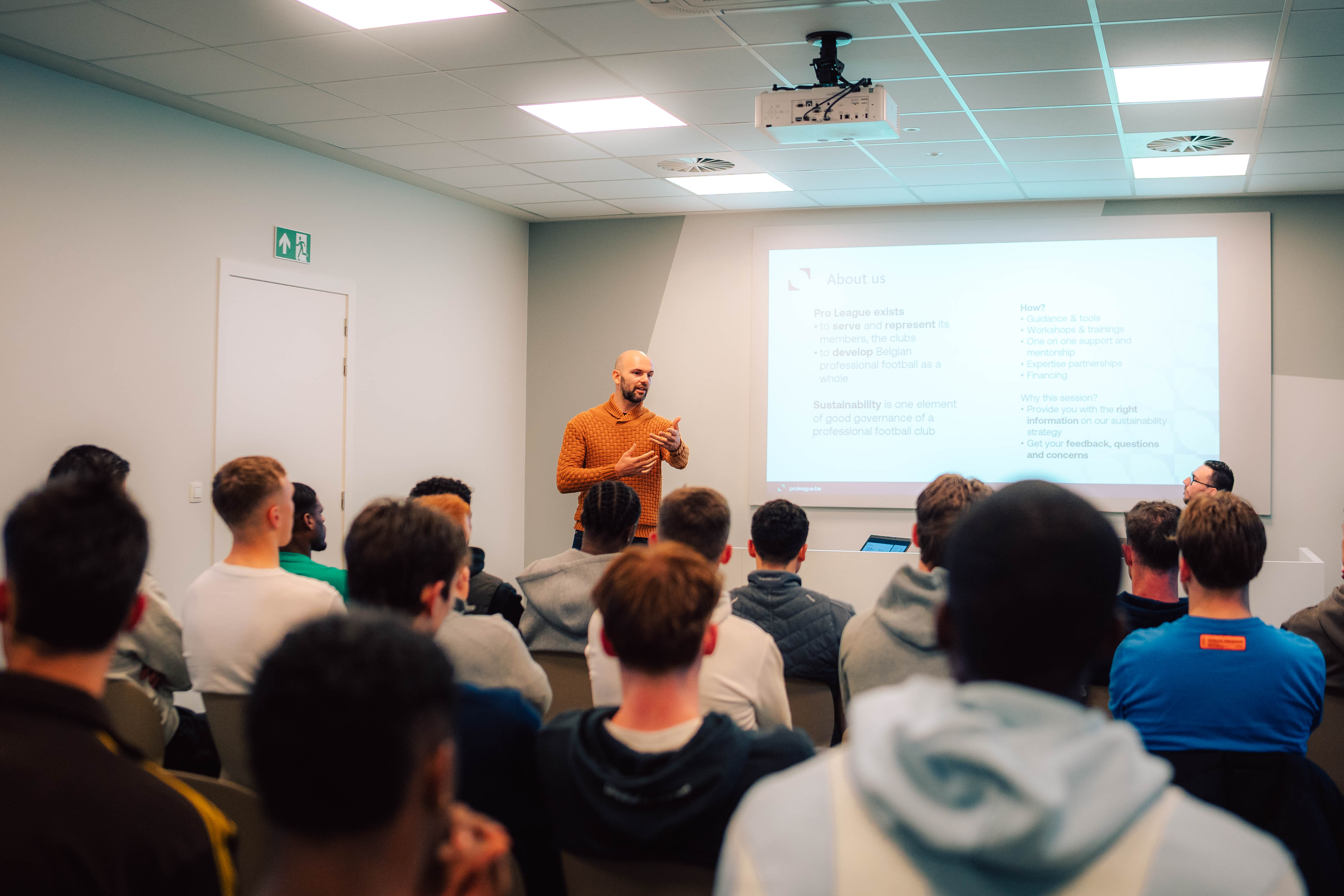 La Pro League aide les joueurs et les staffs dans la lutte contre la haine en ligne