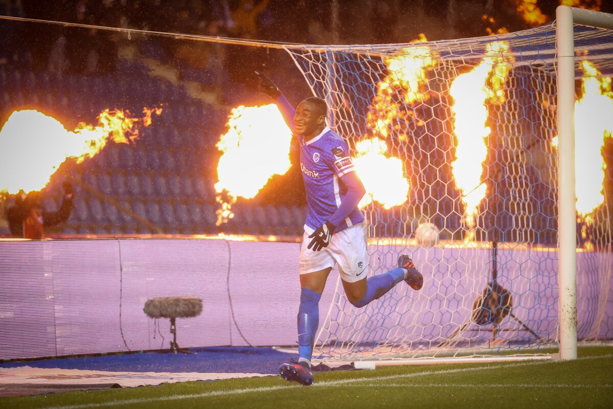 La Pro League lance un projet pilote pour de la pyrotechnie encadrée soutenu par le ministre Quintin