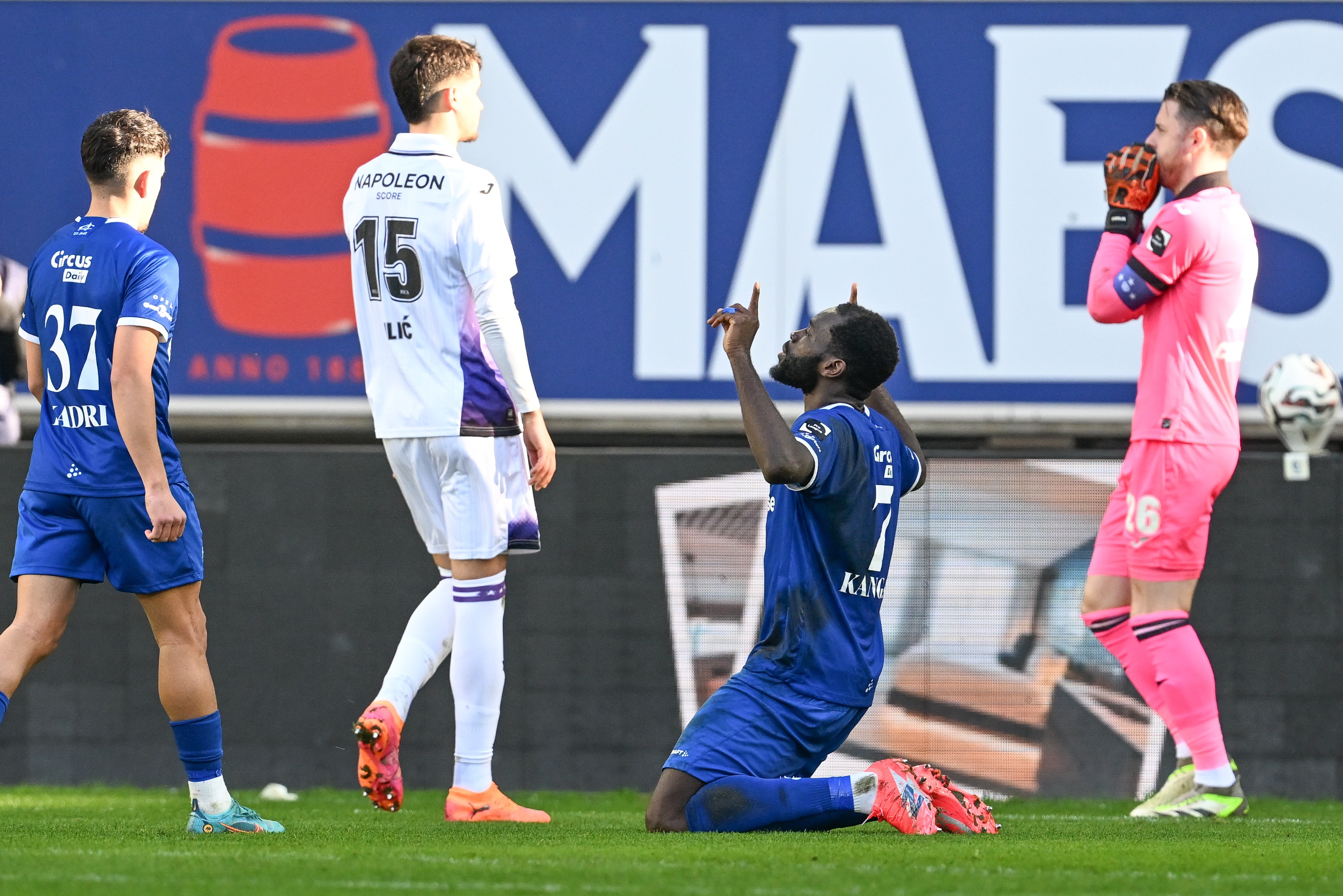 Le KAA Gent en Champions Play-offs, La Louvière et Zulte Waregem lutteront pour le maintien
