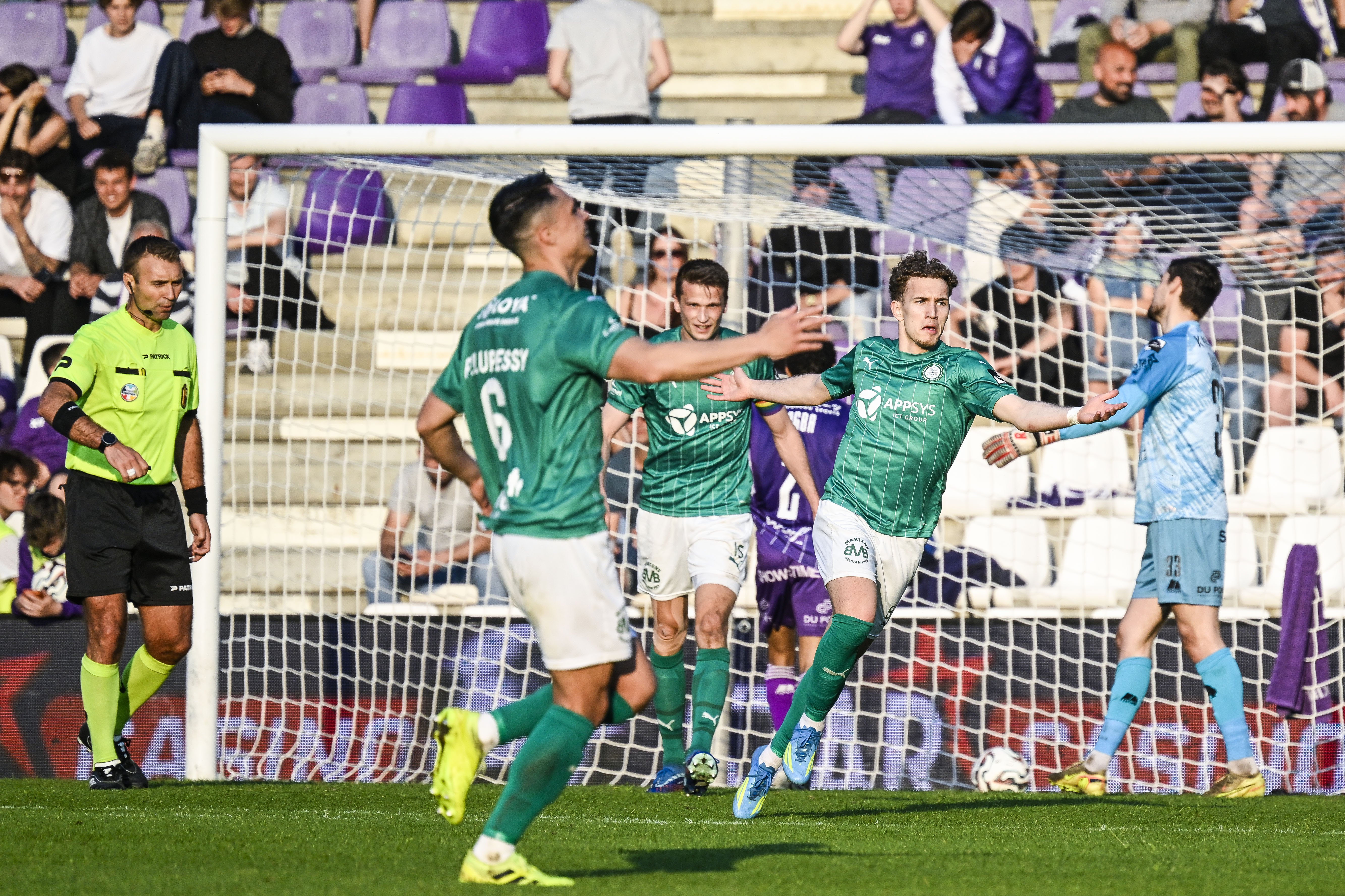 Lommel SK đối đầu FCV Dender EH tranh suất cuối tại Jupiler Pro League