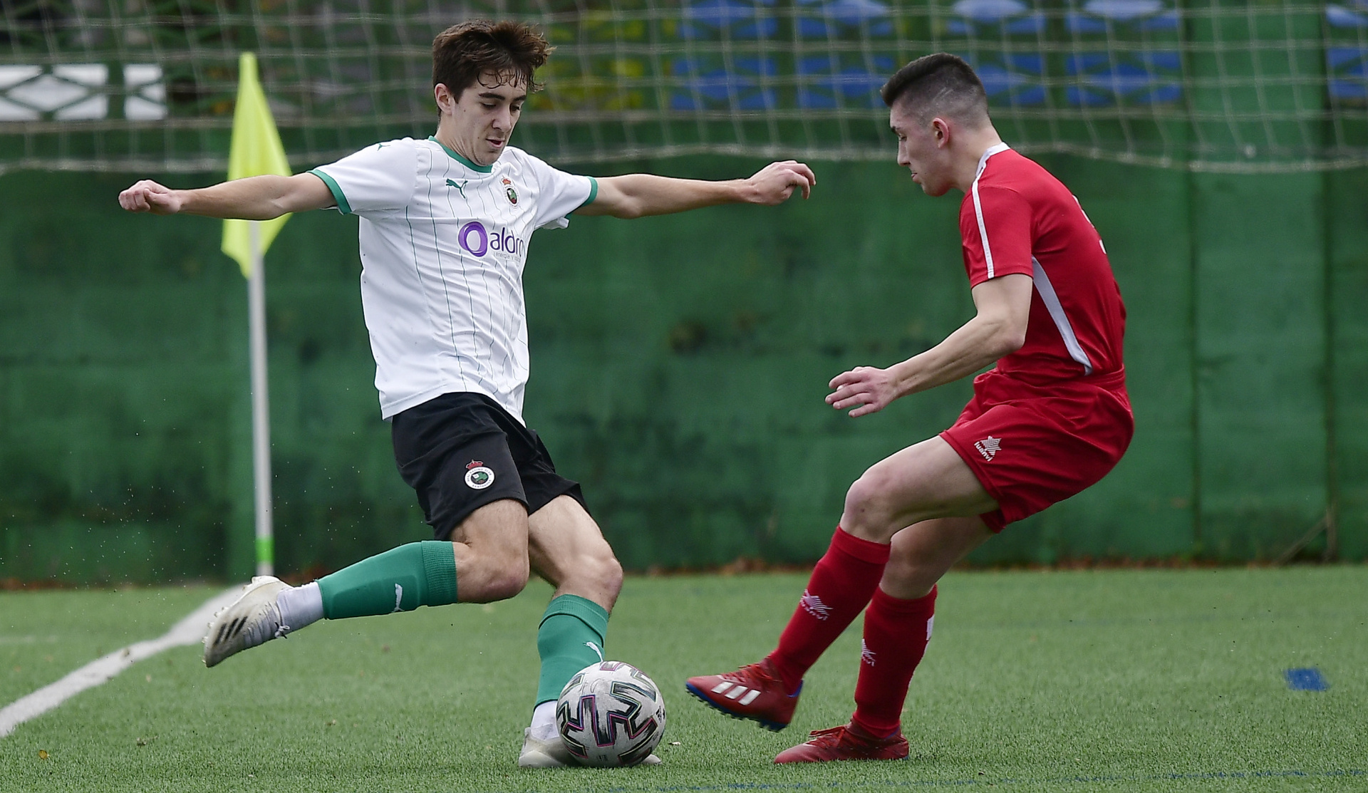 El Juvenil A racinguista supera al Bansander en el duelo cántabro de ...