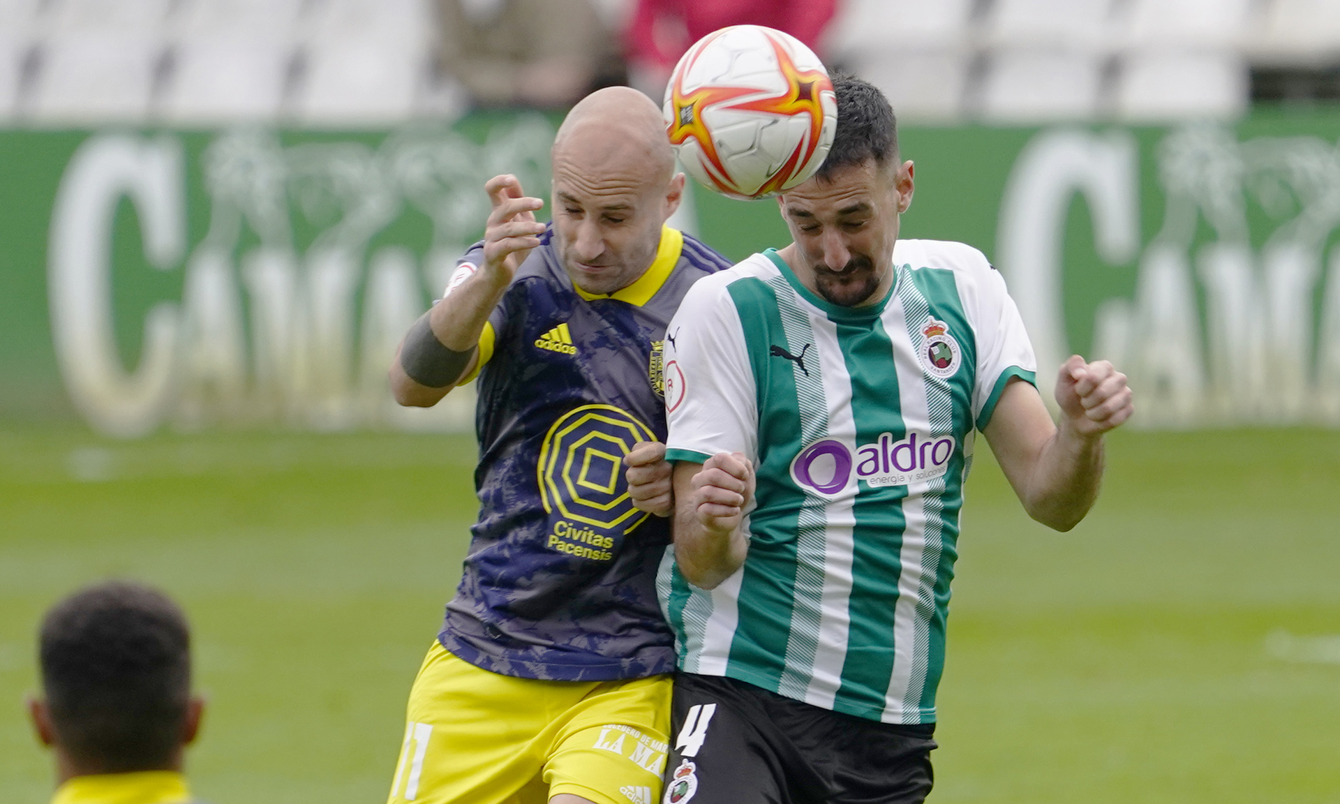 El Racing empata con el Club Deportivo Badajoz tras dos fines de semana de  aplazamientos (0-0) | Real Racing Club | Web Oficial