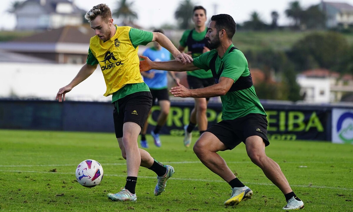 El Racing vuelve a los entrenamientos tras su victoria en el Ciutat de ...