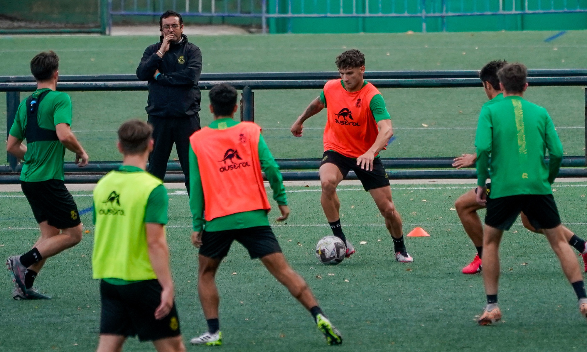 El Rayo Cantabria busca prolongar ante el Coruxo FC sus positivos