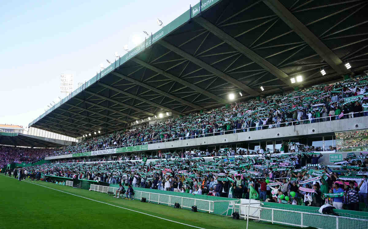 Las entradas para el partido entre el Racing y el Fútbol Club Cartagena ...