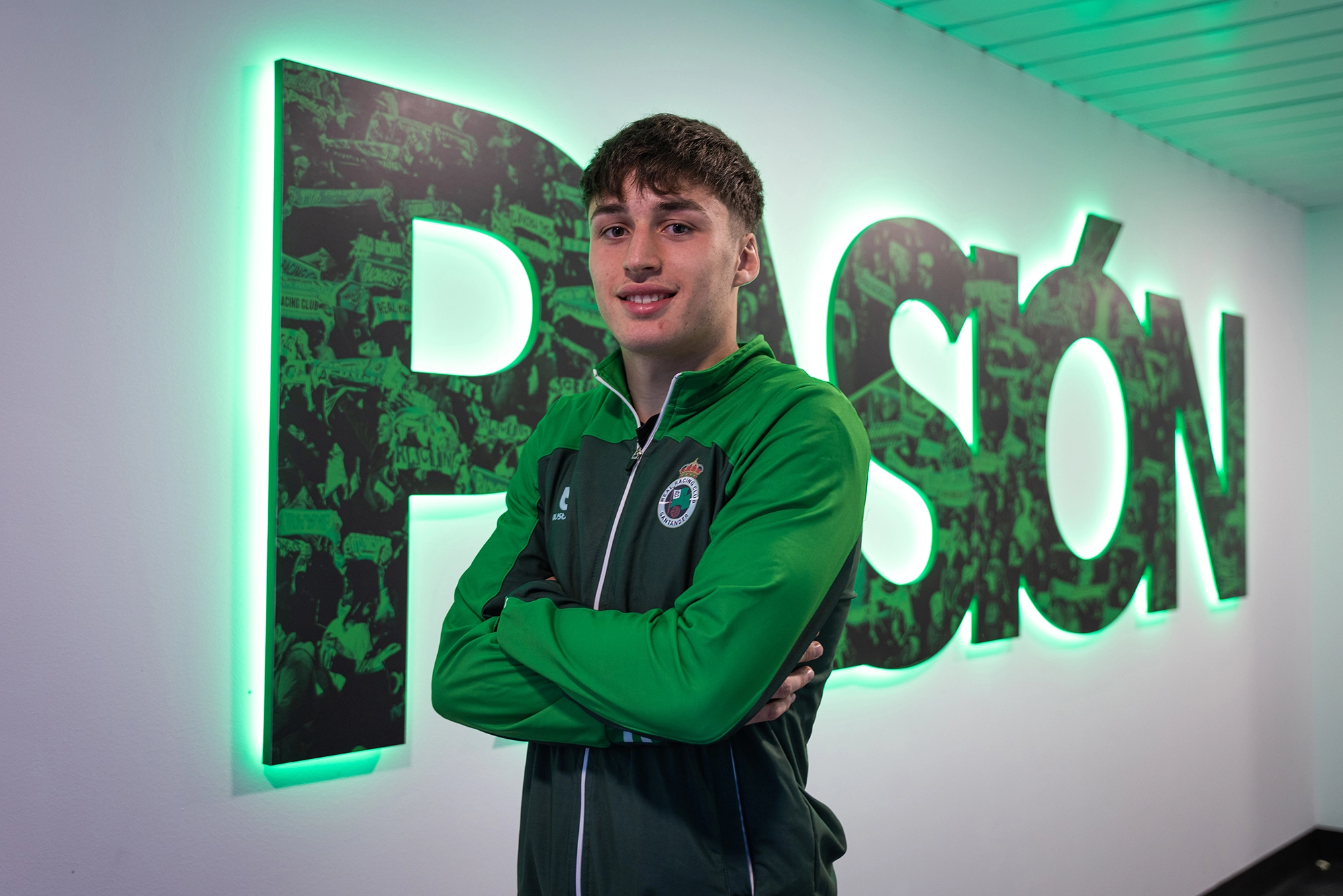Image via Racing Santander. Salinas will play for Spain's under-19s at the Euros this summer.