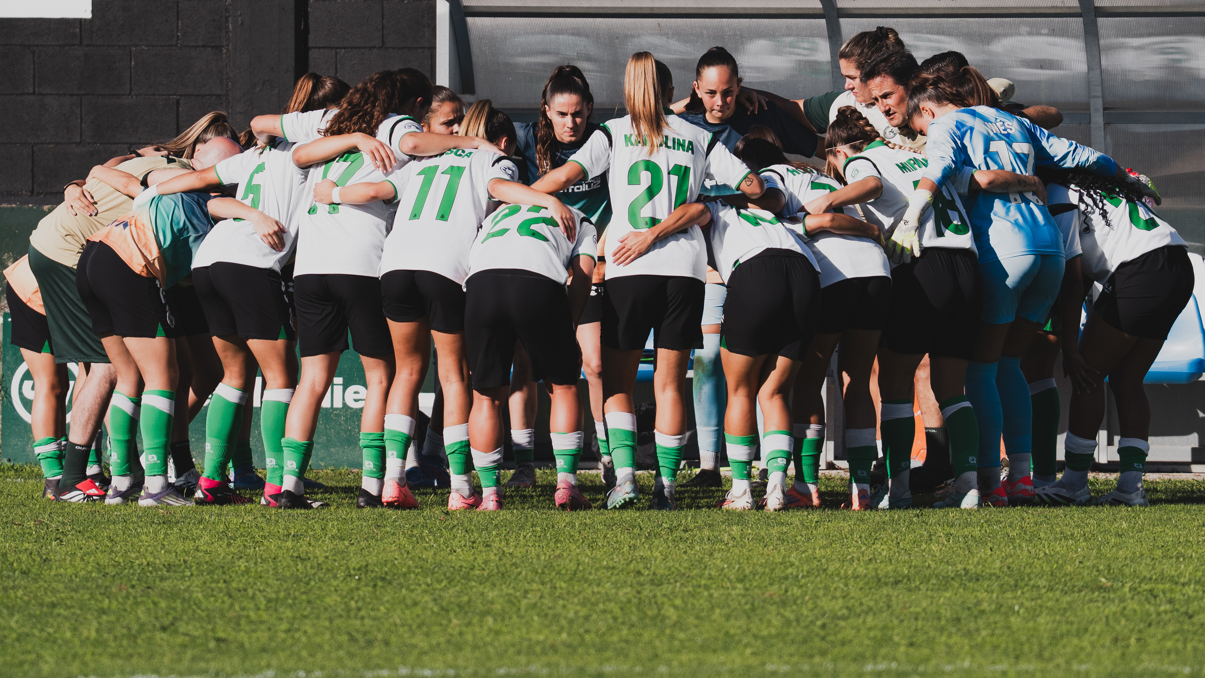 El Racing cedió los puntos ante el Deportivo Abanca ‘B’ (4-0)