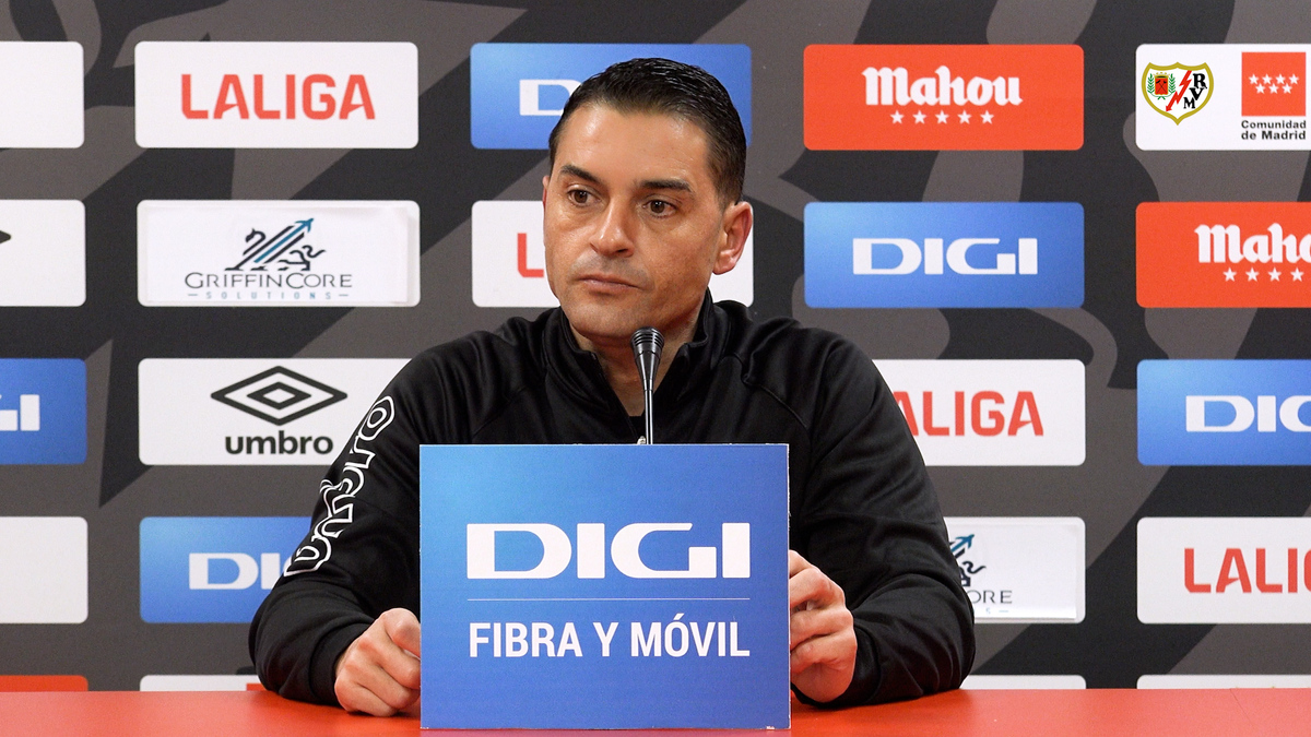 Rueda de prensa de Francisco en la previa del Rayo Vallecano - UD Las ...