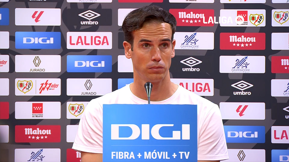 Rueda de prensa de Íñigo Pérez tras el Rayo Vallecano 1 Sevilla FC 1 de ...