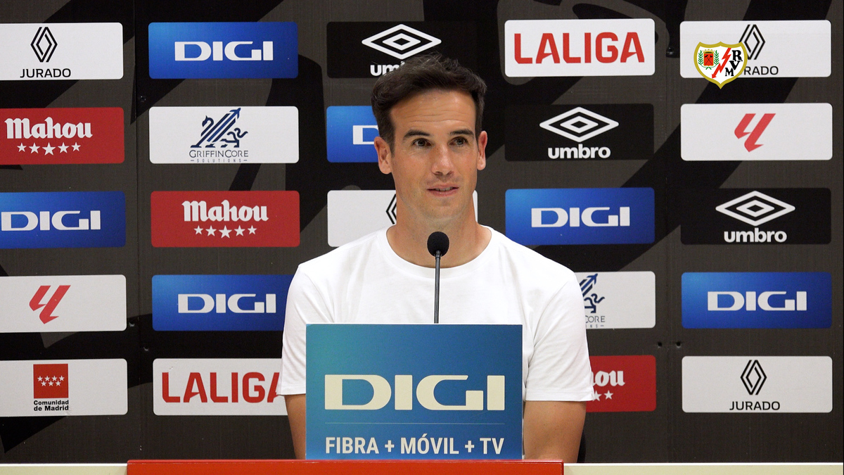 Rueda de prensa de Íñigo Pérez en la previa del RC Celta de Vigo - Rayo ...