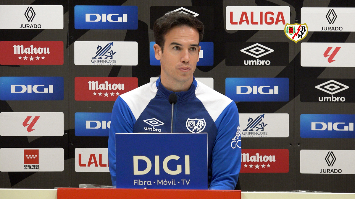 Rueda de prensa de Íñigo Pérez en la previa del Real Madrid - Rayo ...